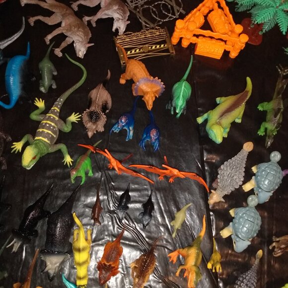 Dinosaur figures 30+  lots all kinds, small, large - Picture 8 of 16